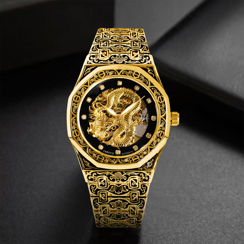 Luxury Watch Gold And Black - A men's black and gold vintage