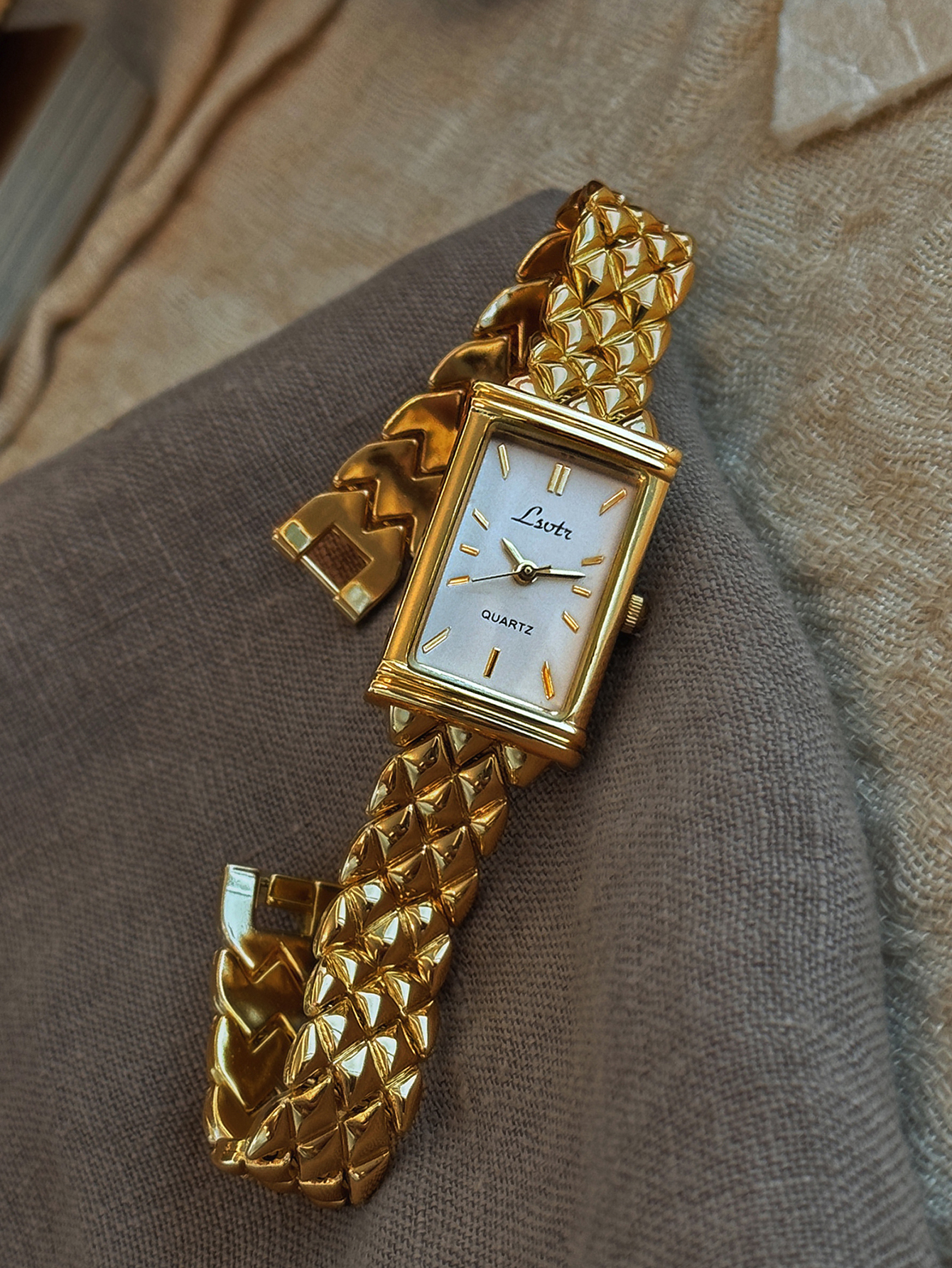 1 New Gold-Colored French High - Luxury Watch Life recension och pris