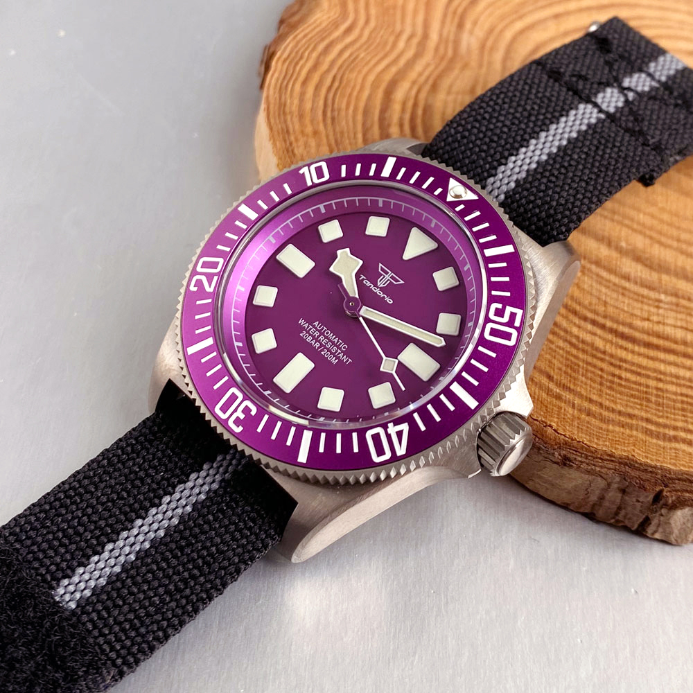 Titanium Tandorio Purple 42mm  - Titanium Sport Watch recension och pris