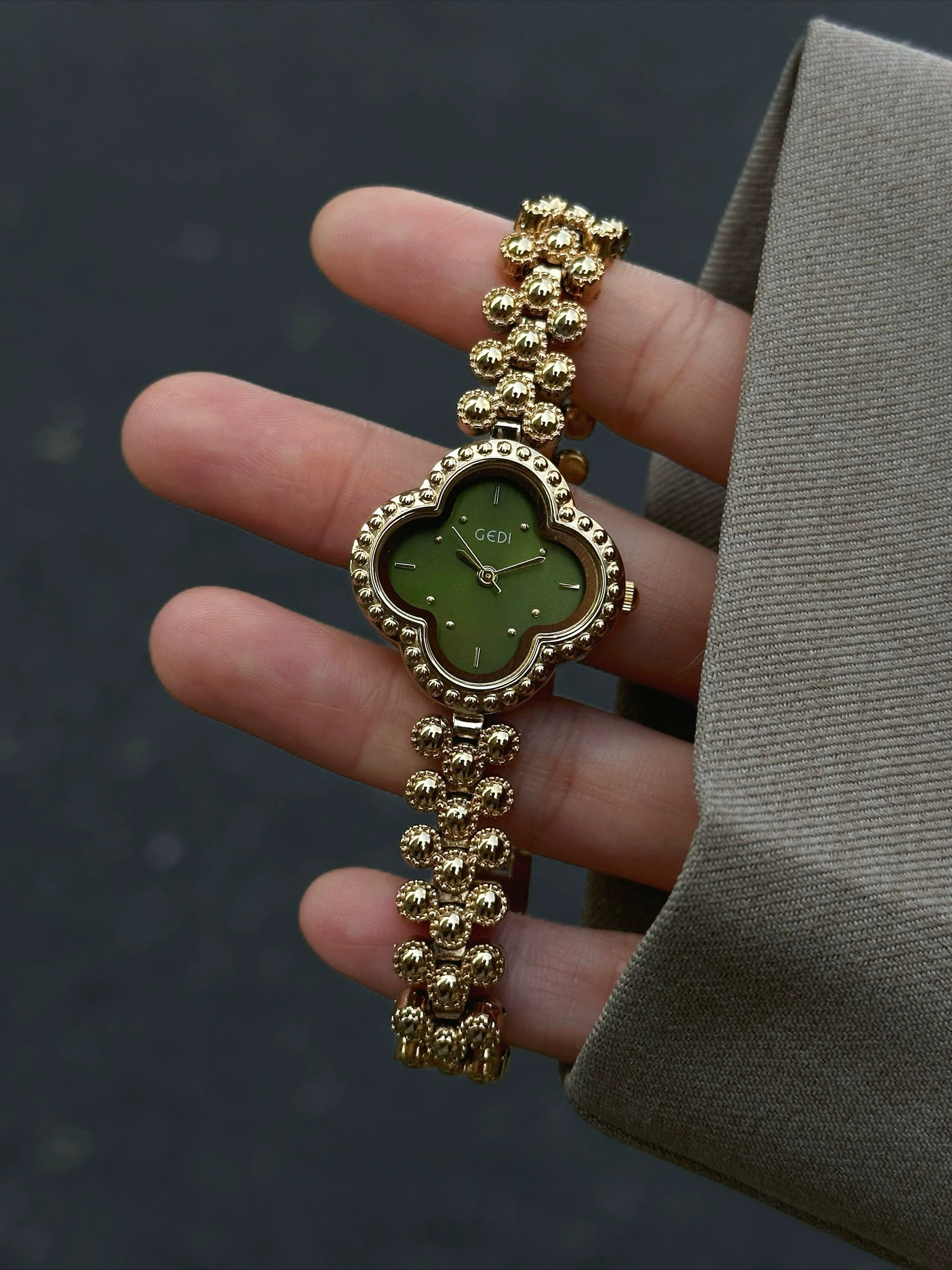 Luxury Gold Ladies Watch Medie - Ladies Luxury Watch recension och pris