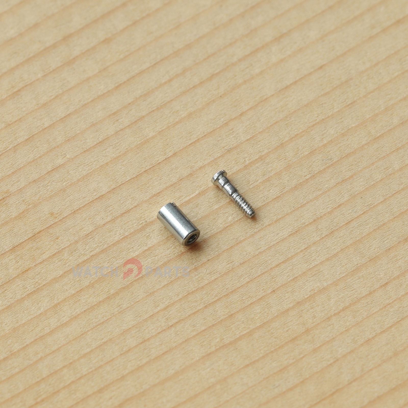 Bezel Case Back Screw for Cart - Luxury Watch Cartier recension och pris