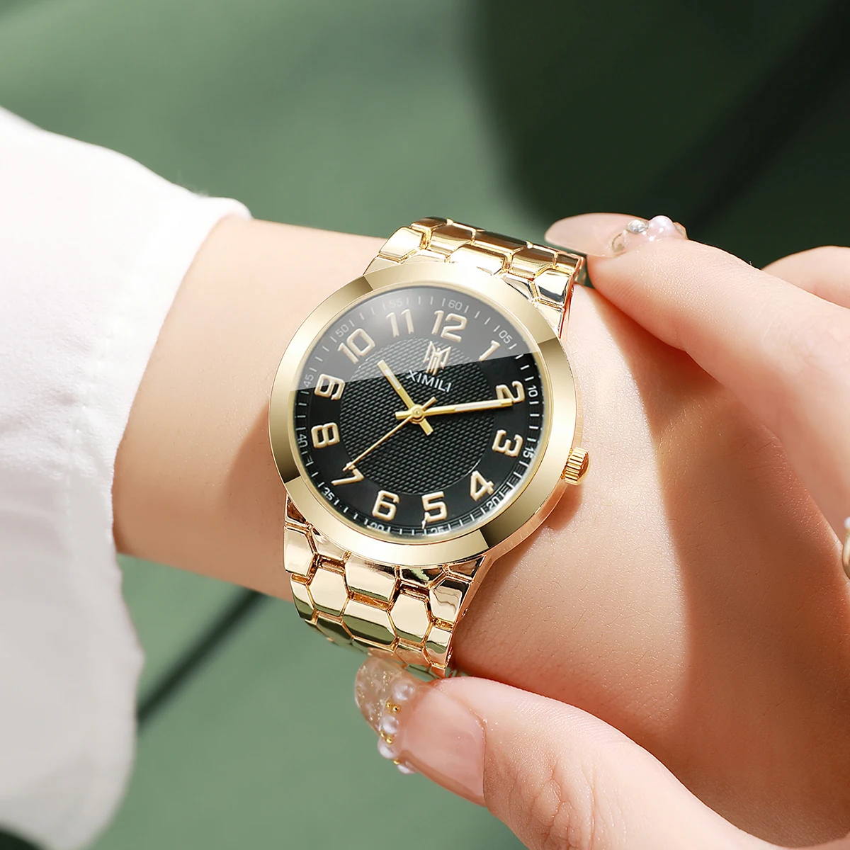 Luxury Gold Tone Women's Wrist - Luxury Watch Gold And Black recension och pris