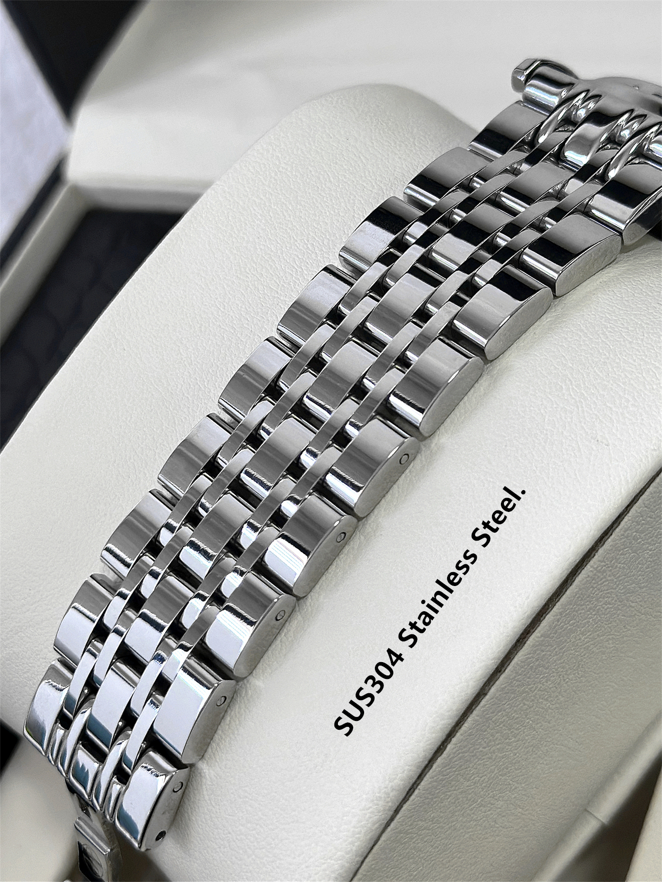 PABLO RAEZ Actual Photo Busine - Luxury Watch Photo recension och pris